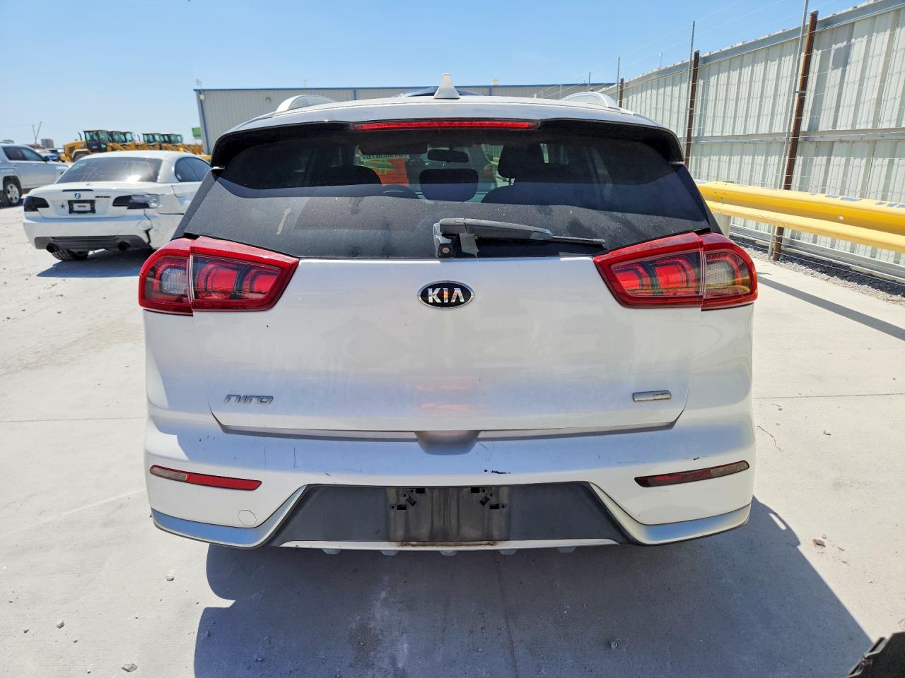 KNDCB3LC3H5053238 · 2017 KIA NIRO · 6/14