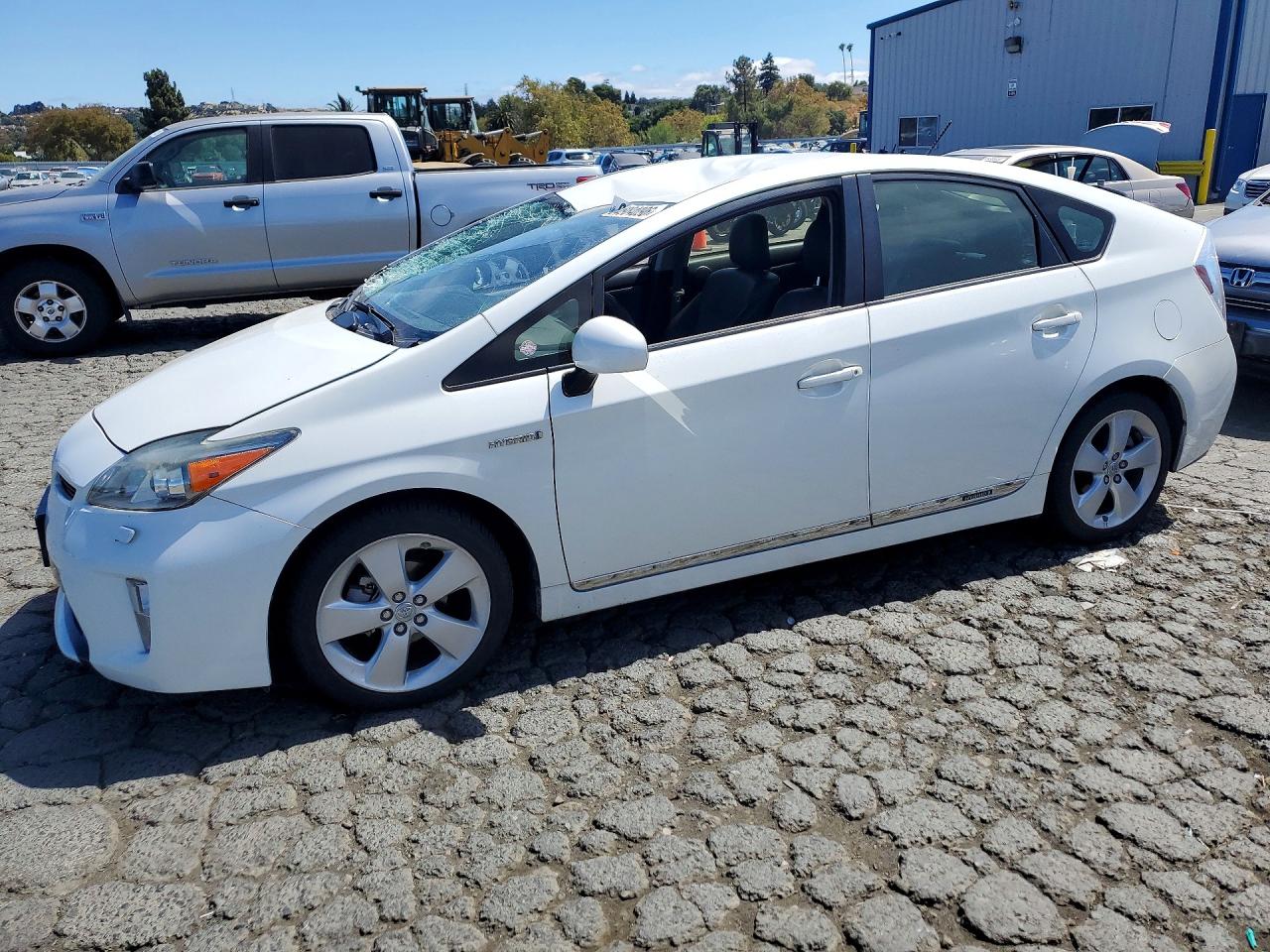 JTDKN3DU3F1891719 · 2015 TOYOTA PRIUS