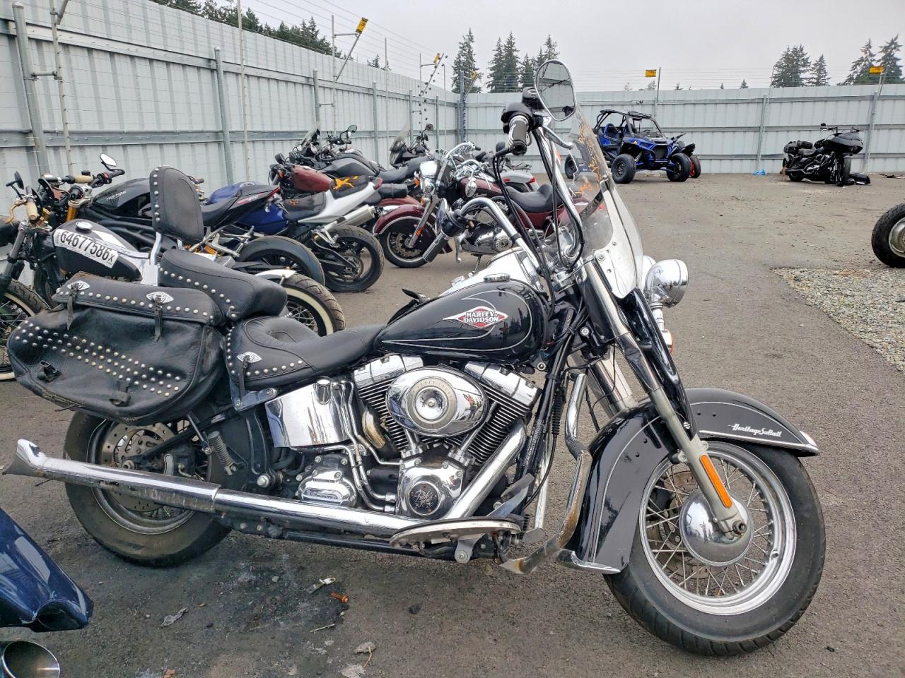 1HD1BW517BB019685 · 2011 HARLEY-DAVIDSON FLSTC
