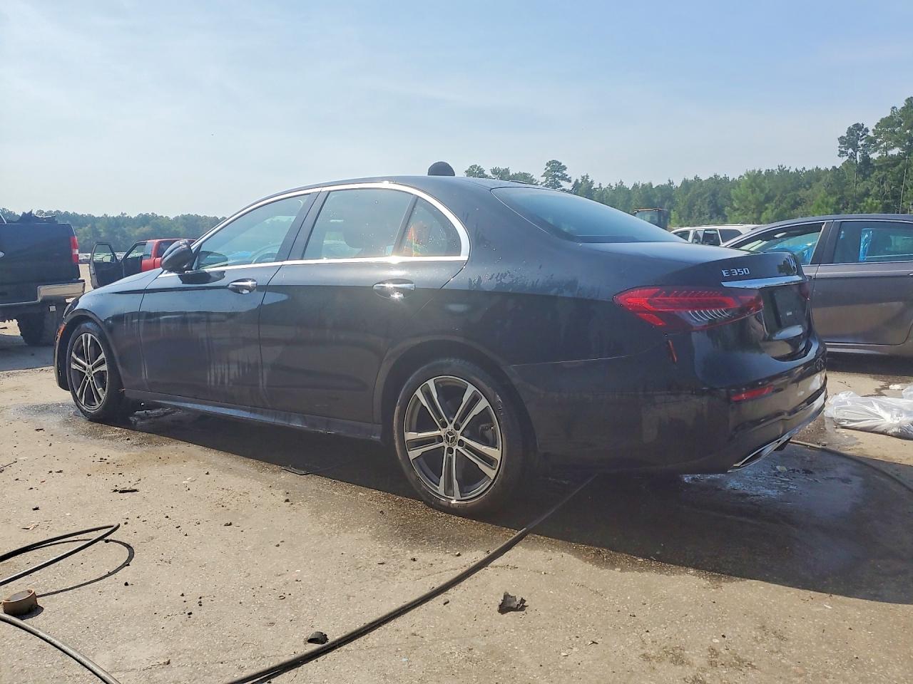 W1KZF8DB3MA891018 · 2021 MERCEDES-BENZ E · 2/12