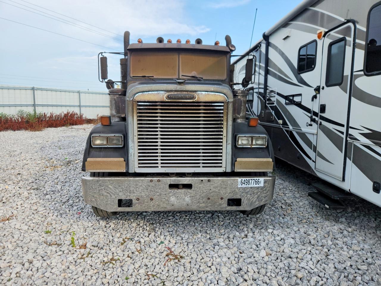 1FV8F0Y92VH833851 · 1997 FREIGHTLINER FLD120 · 5/14
