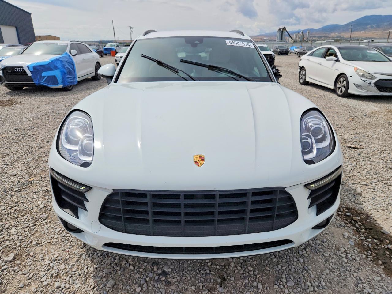 WP1AA2A55HLB04631 · 2017 PORSCHE MACAN · 5/12