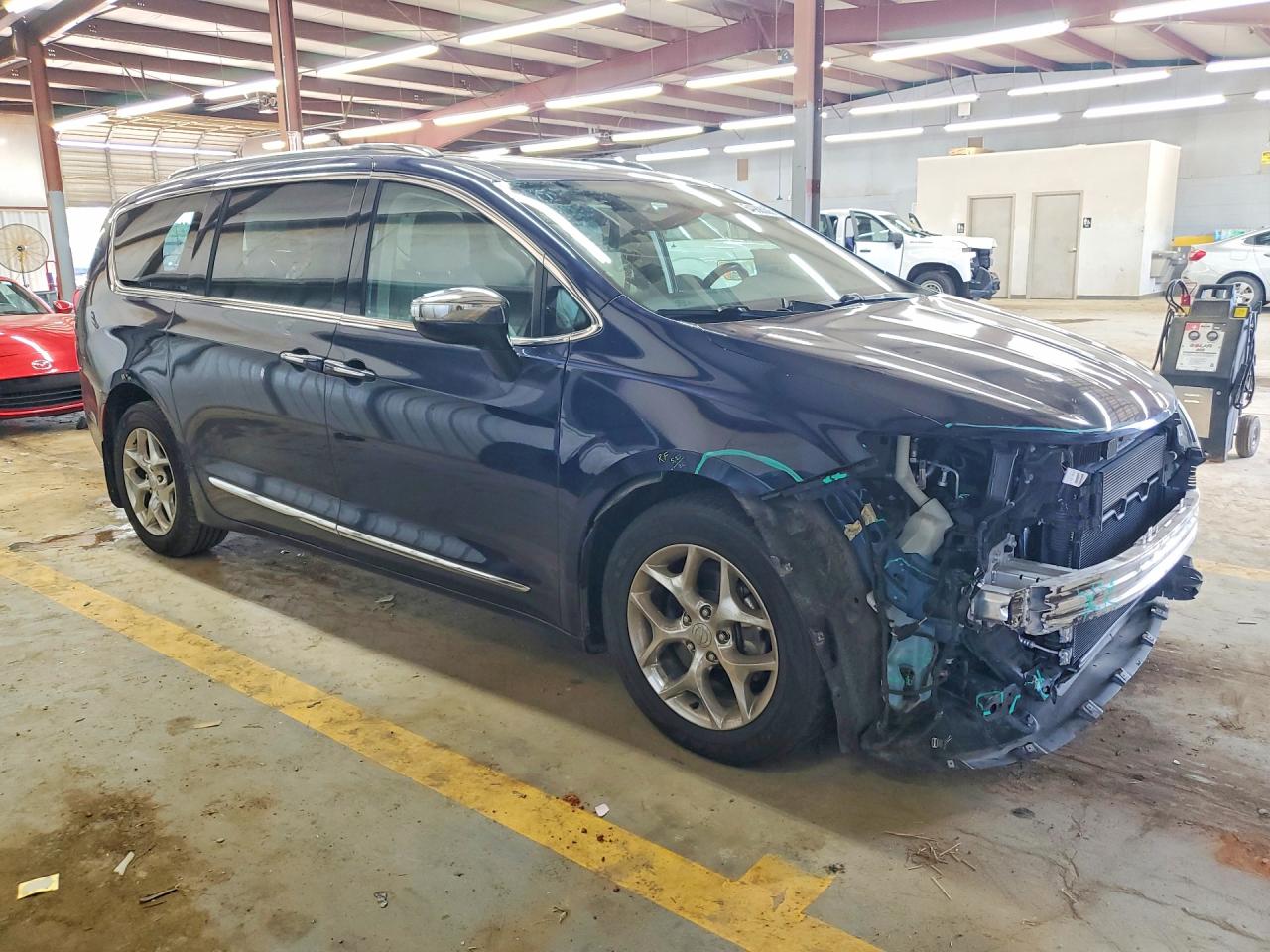 2C4RC1GG7HR594675 · 2017 CHRYSLER PACIFICA · 4/12