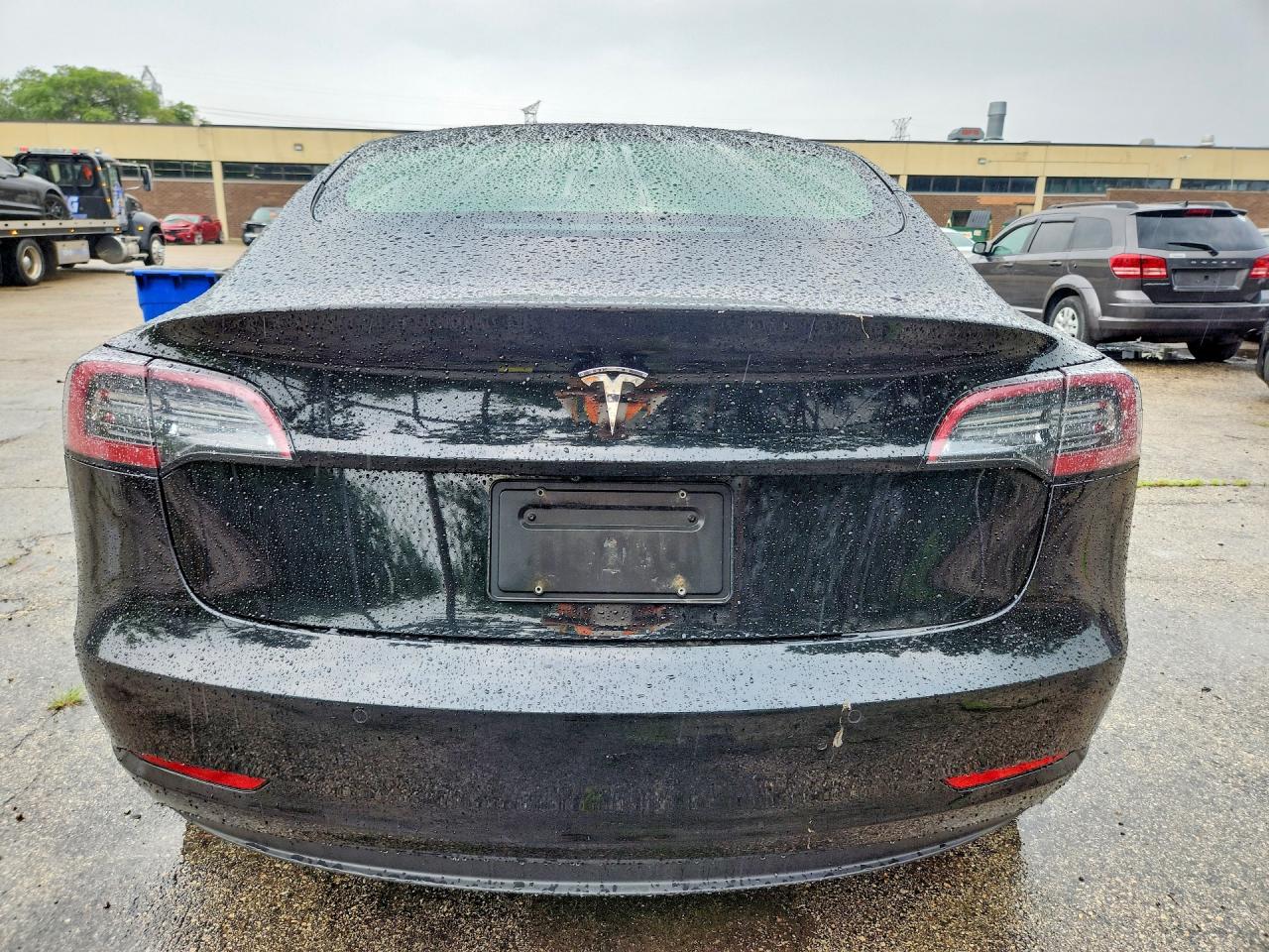5YJ3E1EA1NF372428 · 2022 TESLA MODEL 3 · 6/12