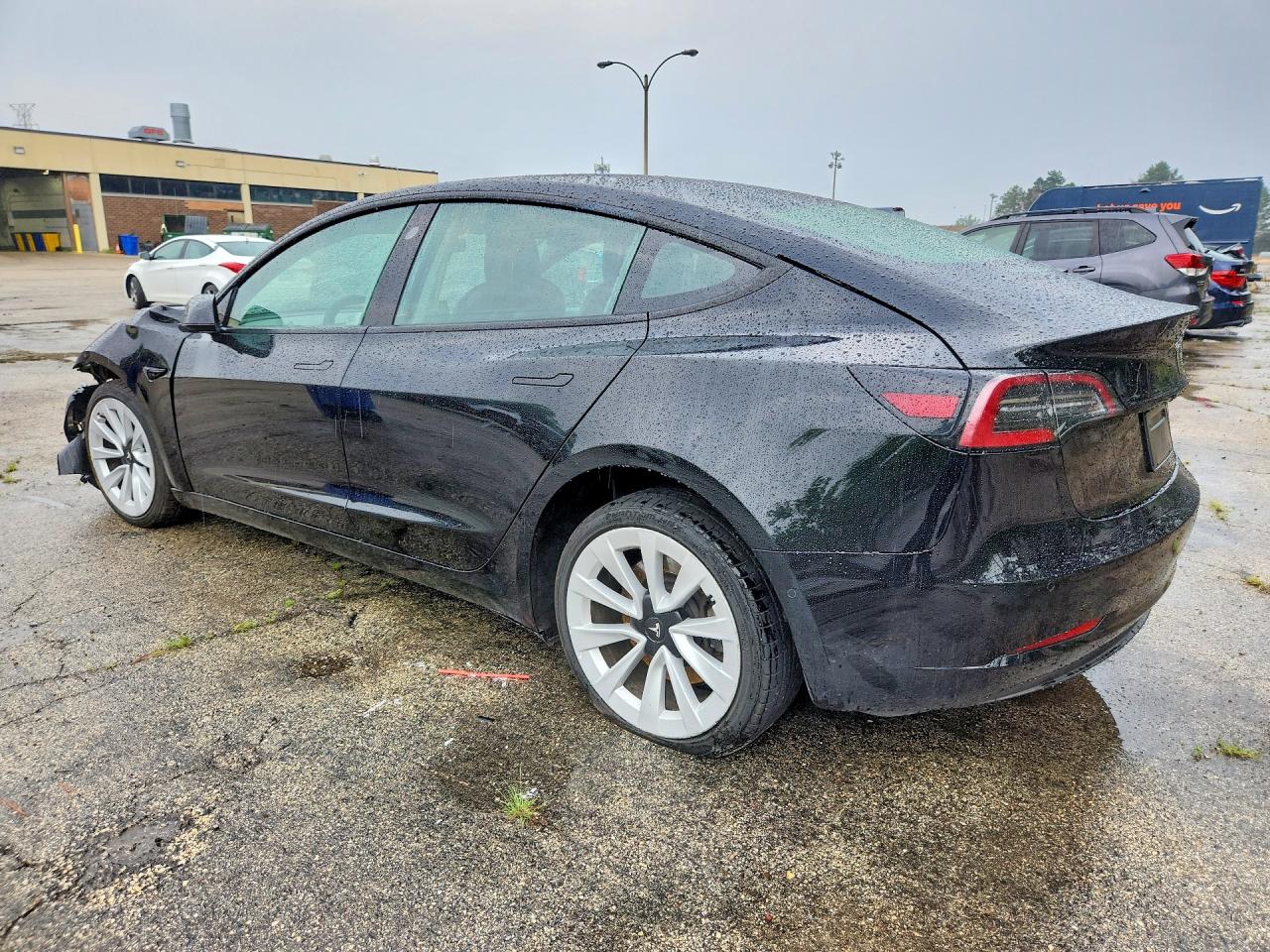 5YJ3E1EA1NF372428 · 2022 TESLA MODEL 3 · 2/12