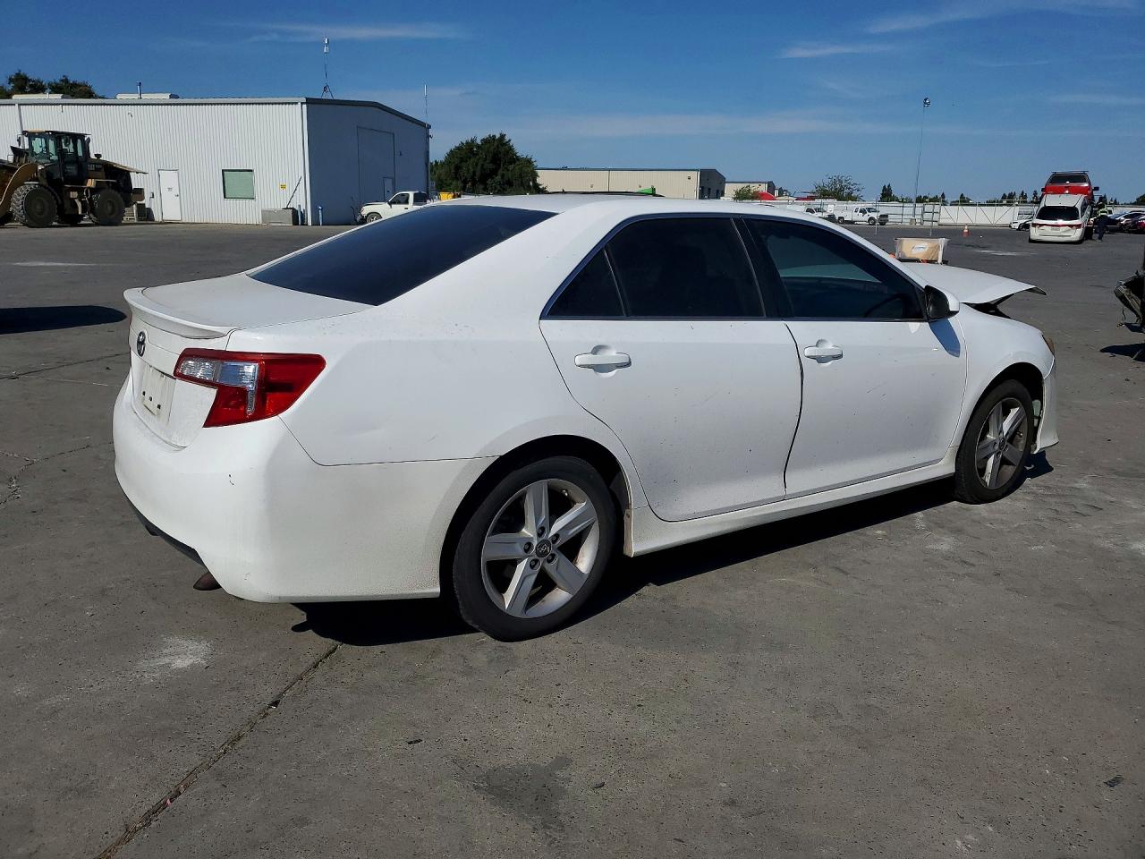 4T1BF1FK4EU430938 · 2014 TOYOTA CAMRY · 3/12