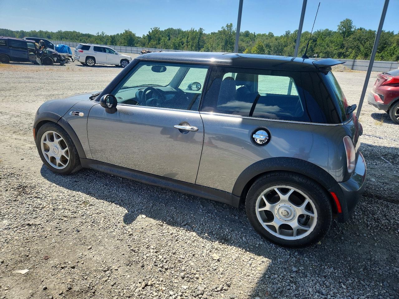 WMWRE33434TD84935 · 2004 MINI COOPER · 2/12
