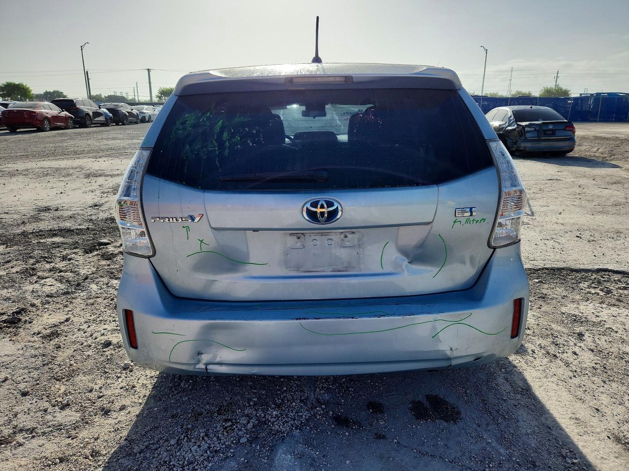 JTDZN3EU9C3164193 · 2012 TOYOTA PRIUS V · 6/12