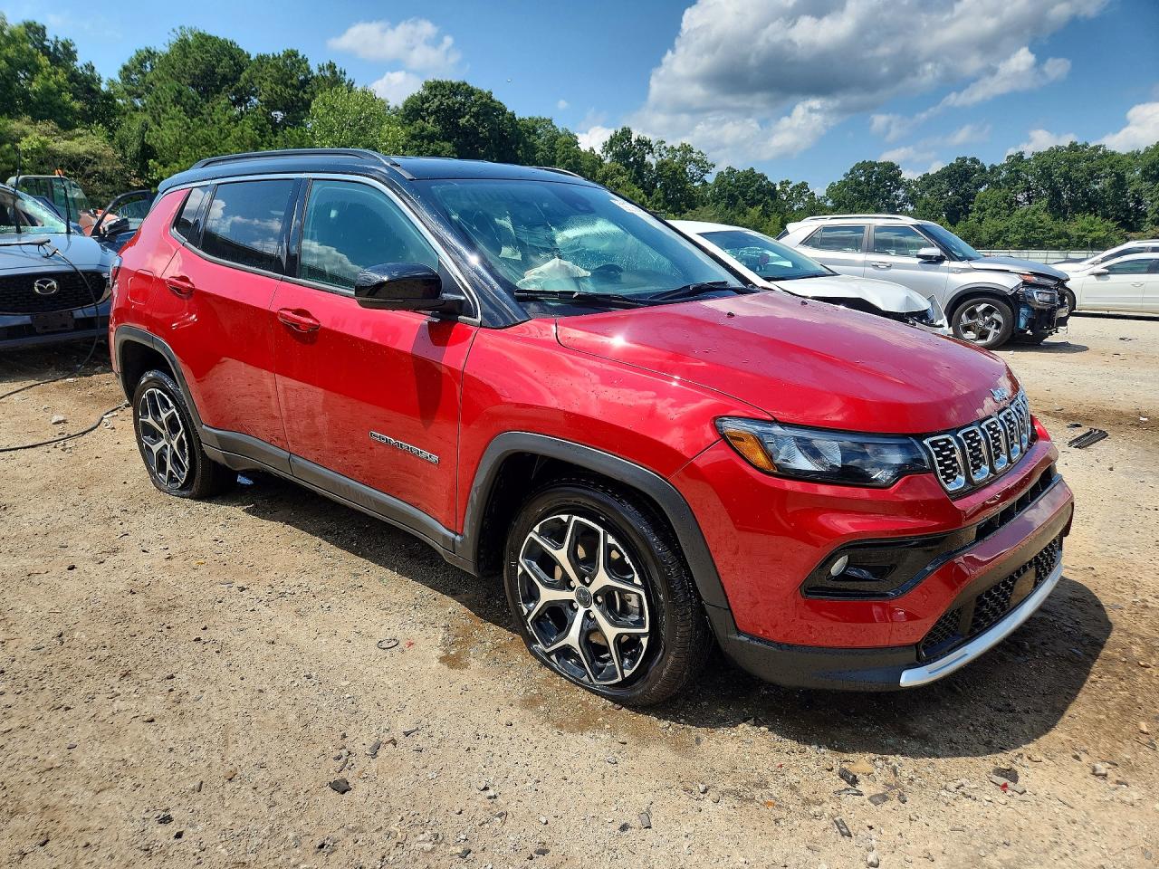3C4NJDCN8TT186895 · 2026 JEEP COMPASS · 4/13