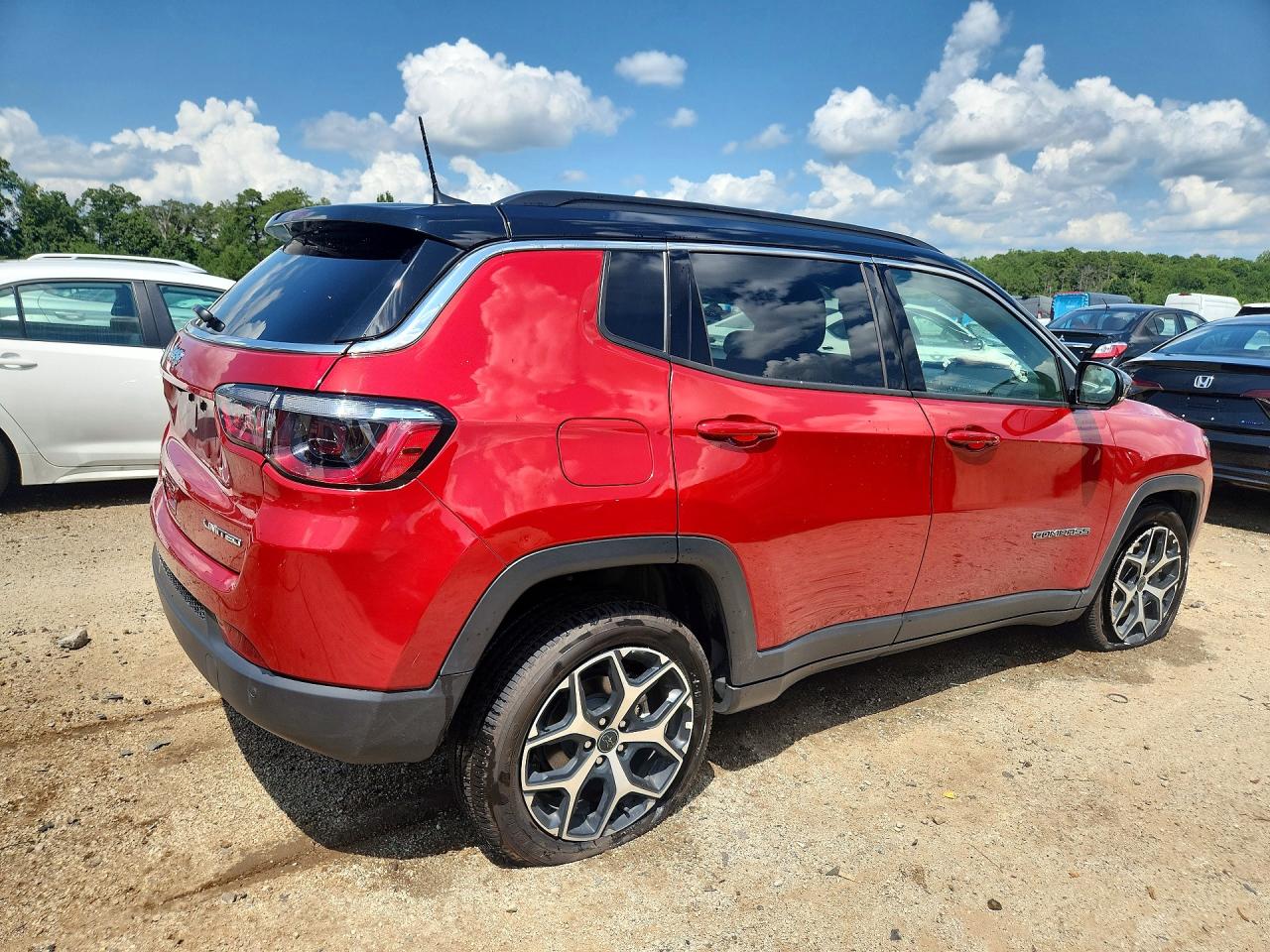 3C4NJDCN8TT186895 · 2026 JEEP COMPASS · 3/13