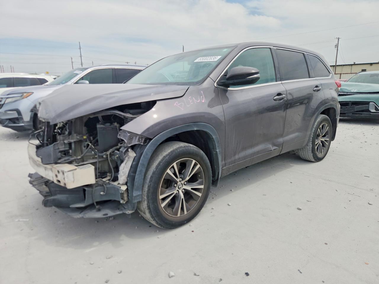 5TDZZRFH1JS235424 · 2018 TOYOTA HIGHLANDER