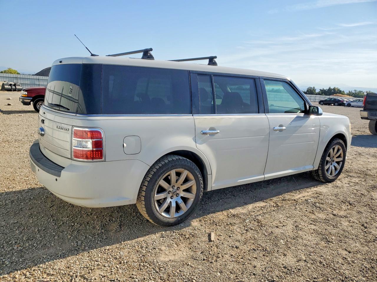 2FMGK5DC7BBD26000 · 2011 FORD FLEX · 3/13