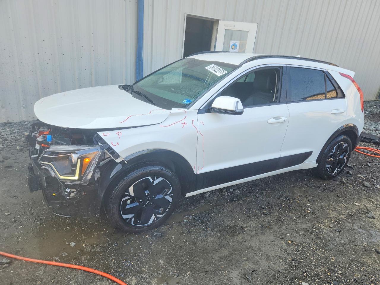 KNDCR3L18R5122453 · 2024 KIA NIRO