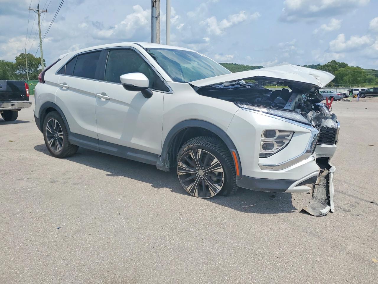 JA4ATWAA0SZ008047 · 2025 MITSUBISHI ECLIPSE CROSS · 4/13