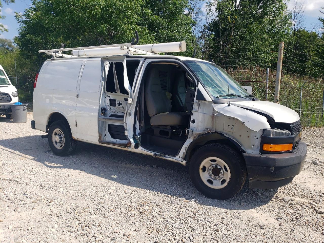 1GCWGAFP2K1160006 · 2019 CHEVROLET EXPRESS G2500 · 4/14