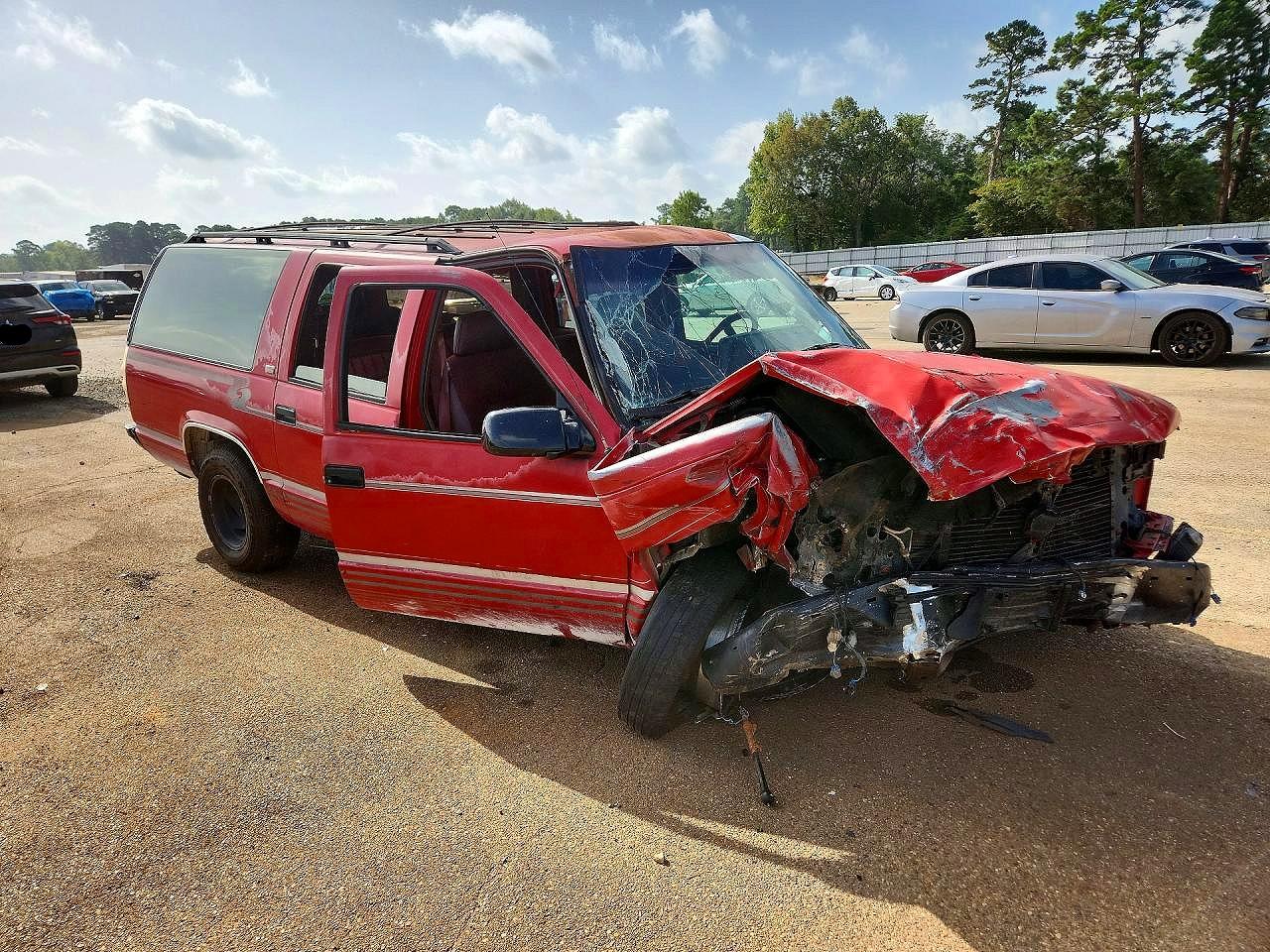 1GNEC16KXRJ376277 · 1994 CHEVROLET SUBURBAN · 4/13