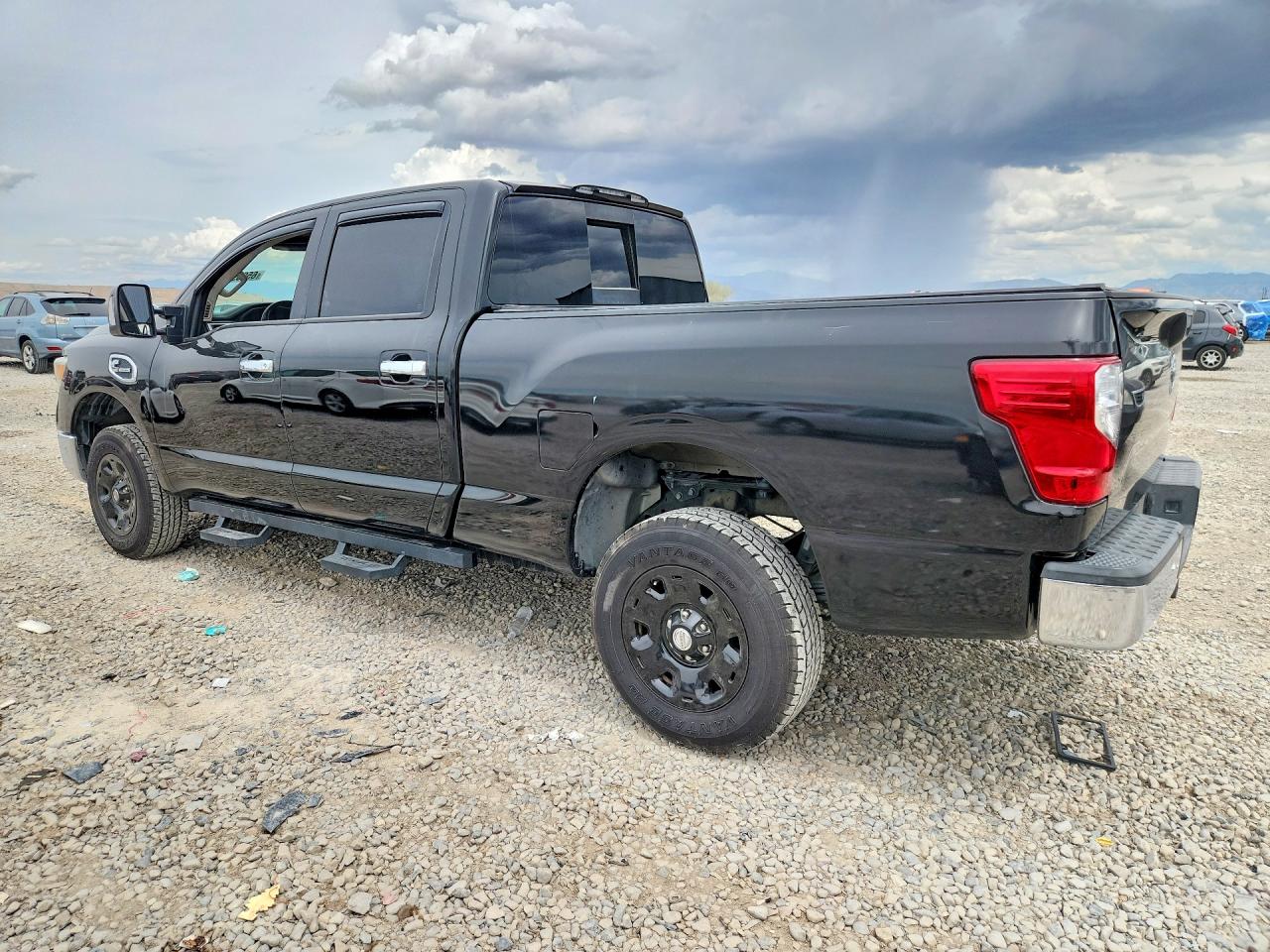 1N6BA1F31HN521026 · 2017 NISSAN TITAN XD · 2/12