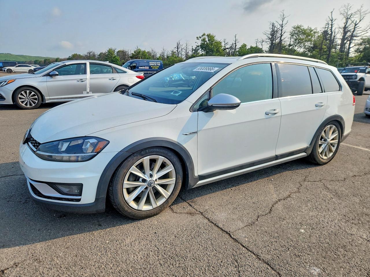 3VWM17AU3KM500742 · 2019 VOLKSWAGEN GOLF ALLTRACK