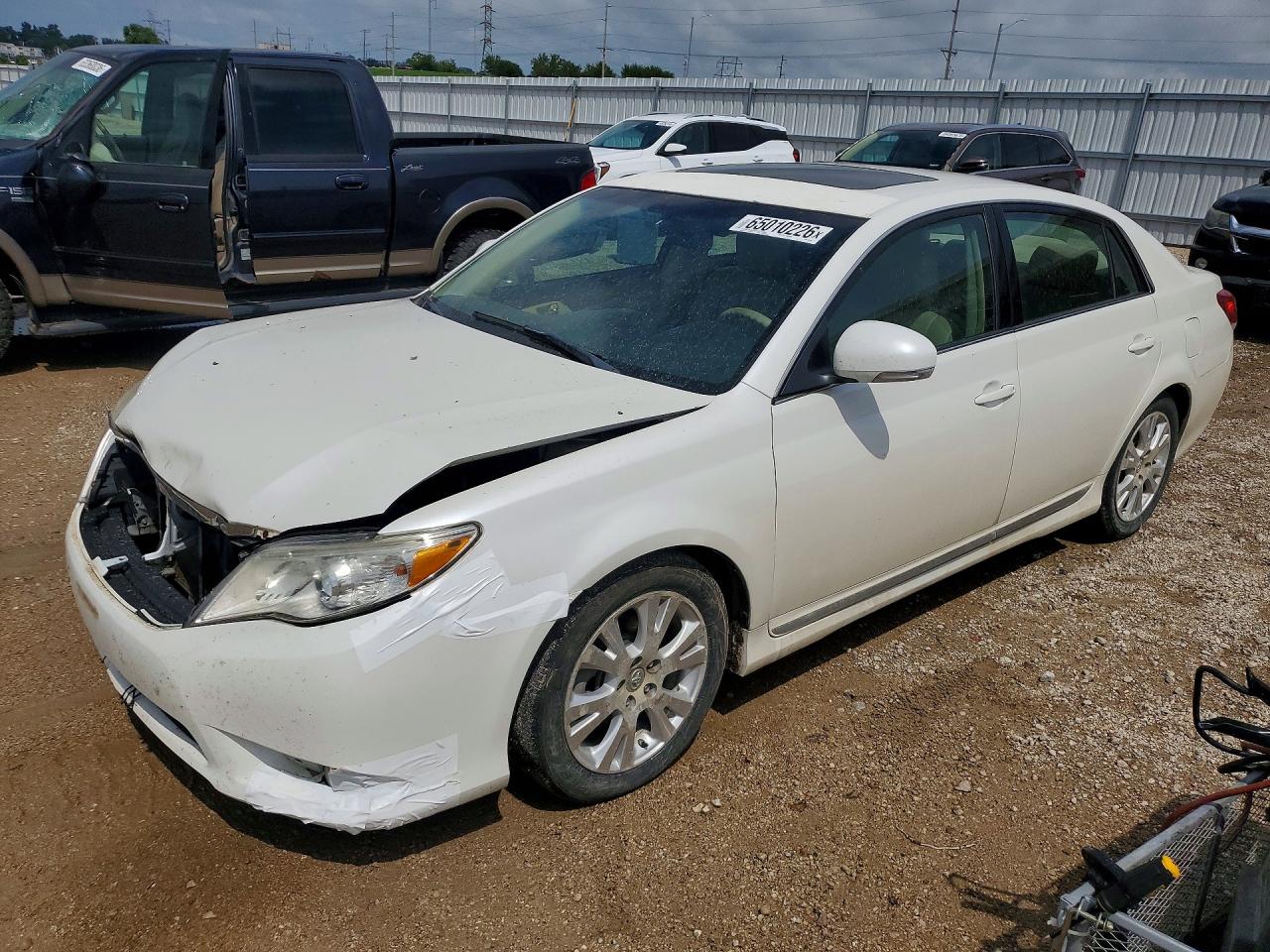 4T1BK3DB3BU419144 · 2011 TOYOTA AVALON