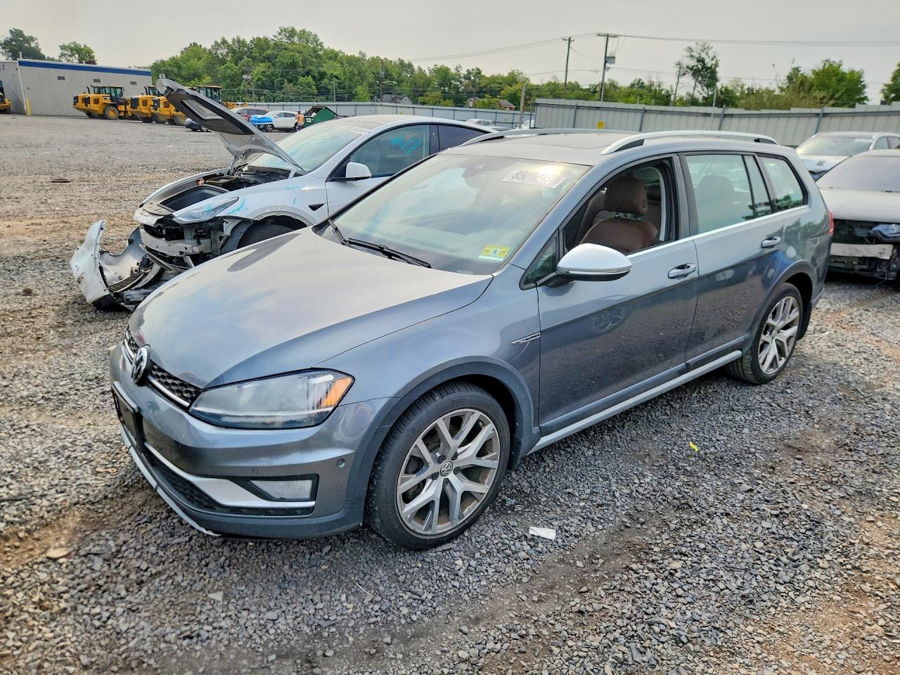 2017 VOLKSWAGEN GOLF ALLTRACK