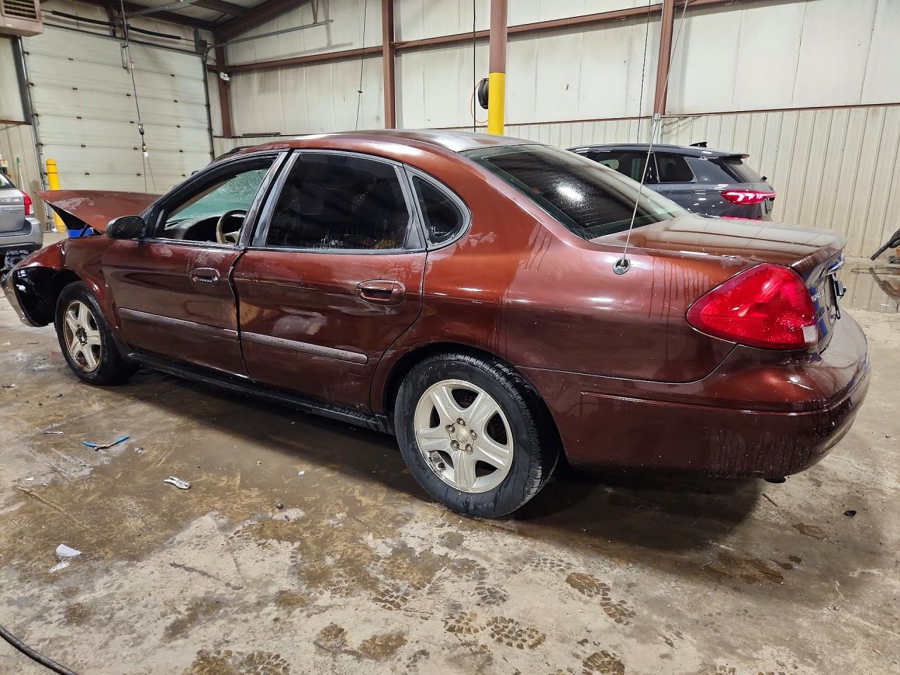 1FAFP56S1YA124849 · 2000 FORD TAURUS · 2/13