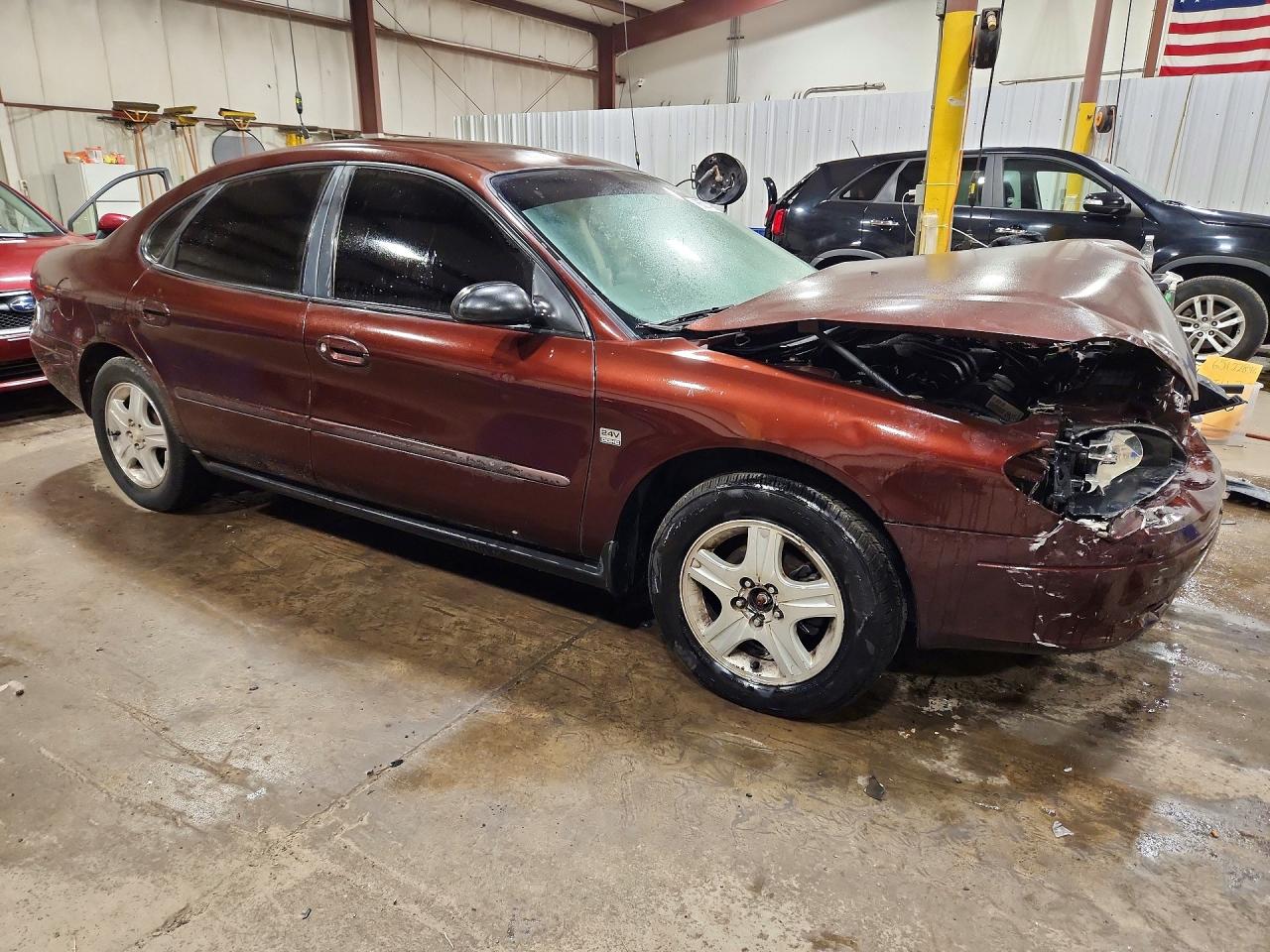 1FAFP56S1YA124849 · 2000 FORD TAURUS · 4/13
