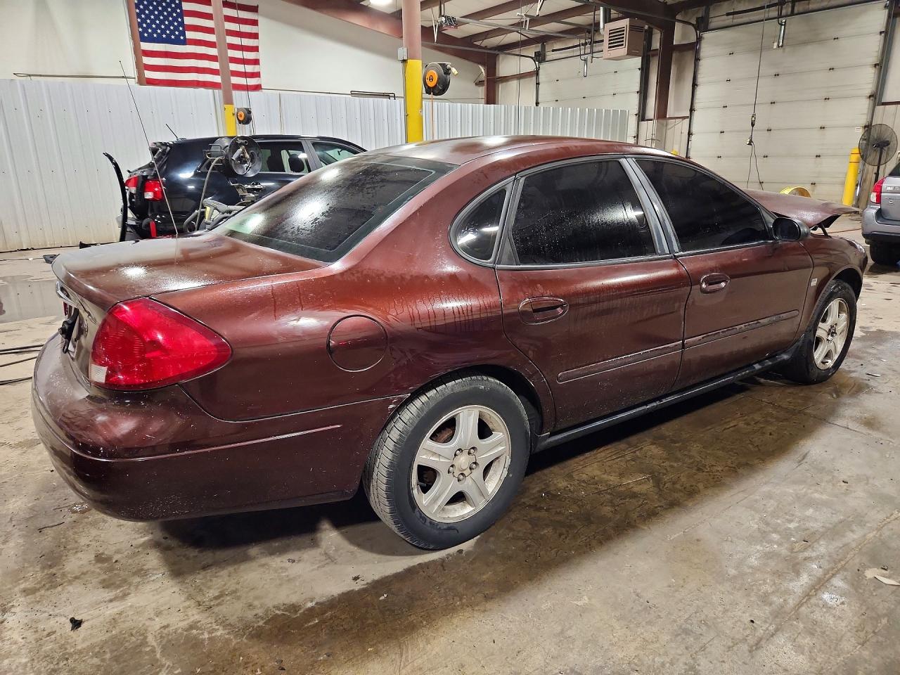 1FAFP56S1YA124849 · 2000 FORD TAURUS · 3/13