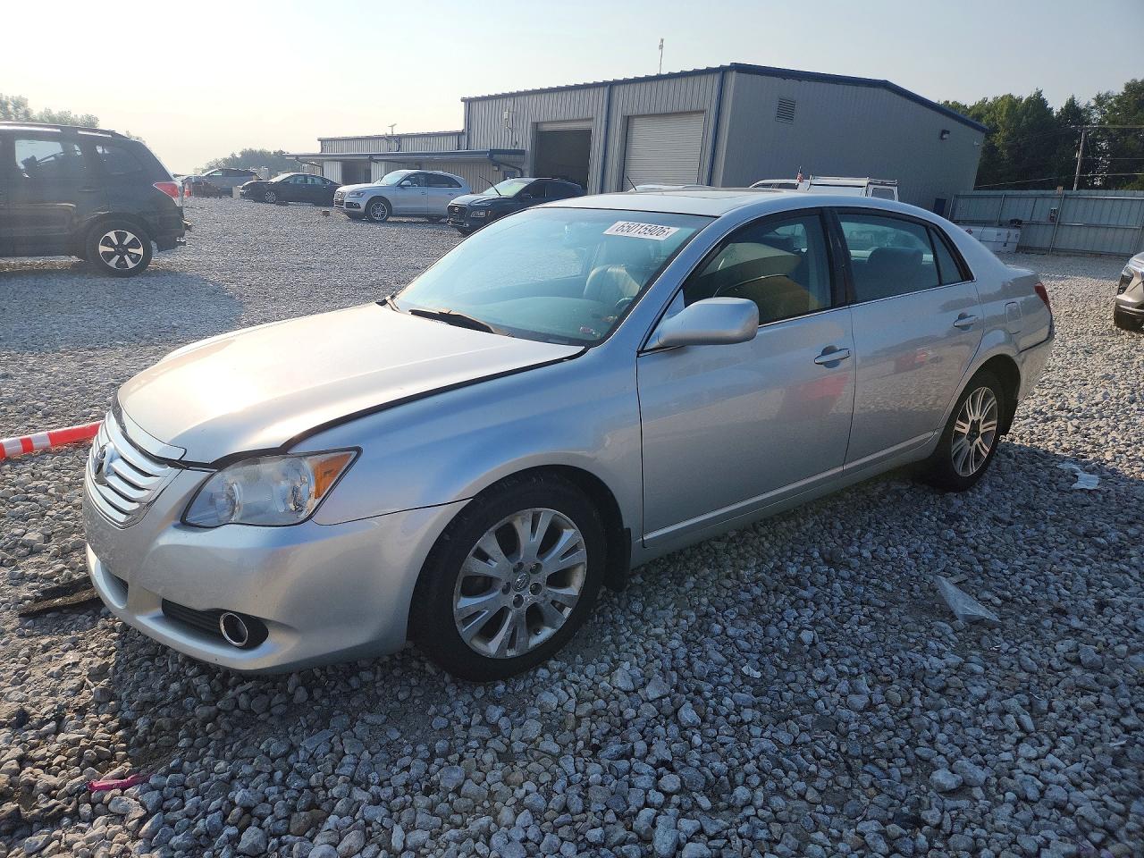 4T1BK36BX8U289241 · 2008 TOYOTA AVALON