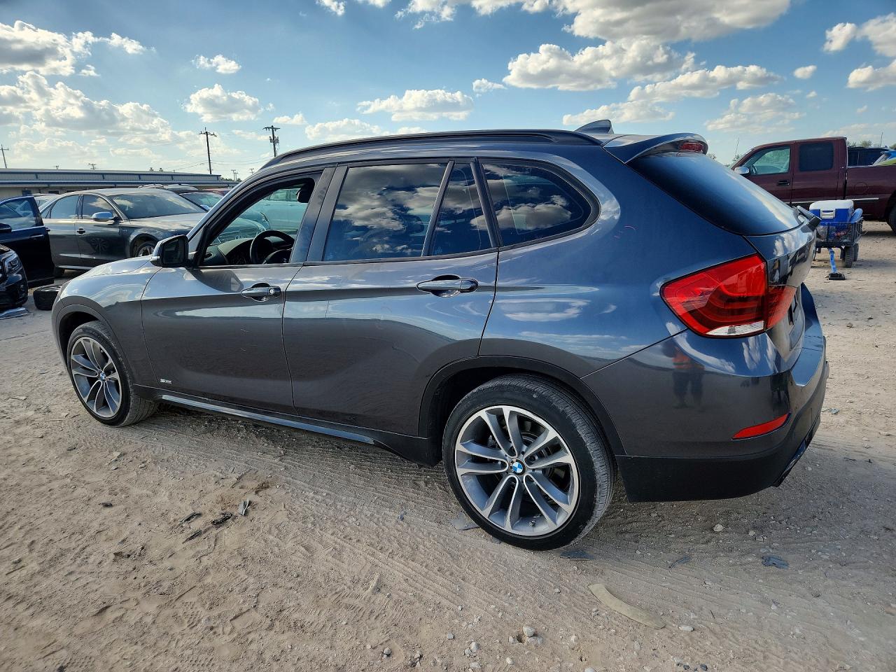 WBAVM1C55DVW42615 · 2013 BMW X1 · 2/12