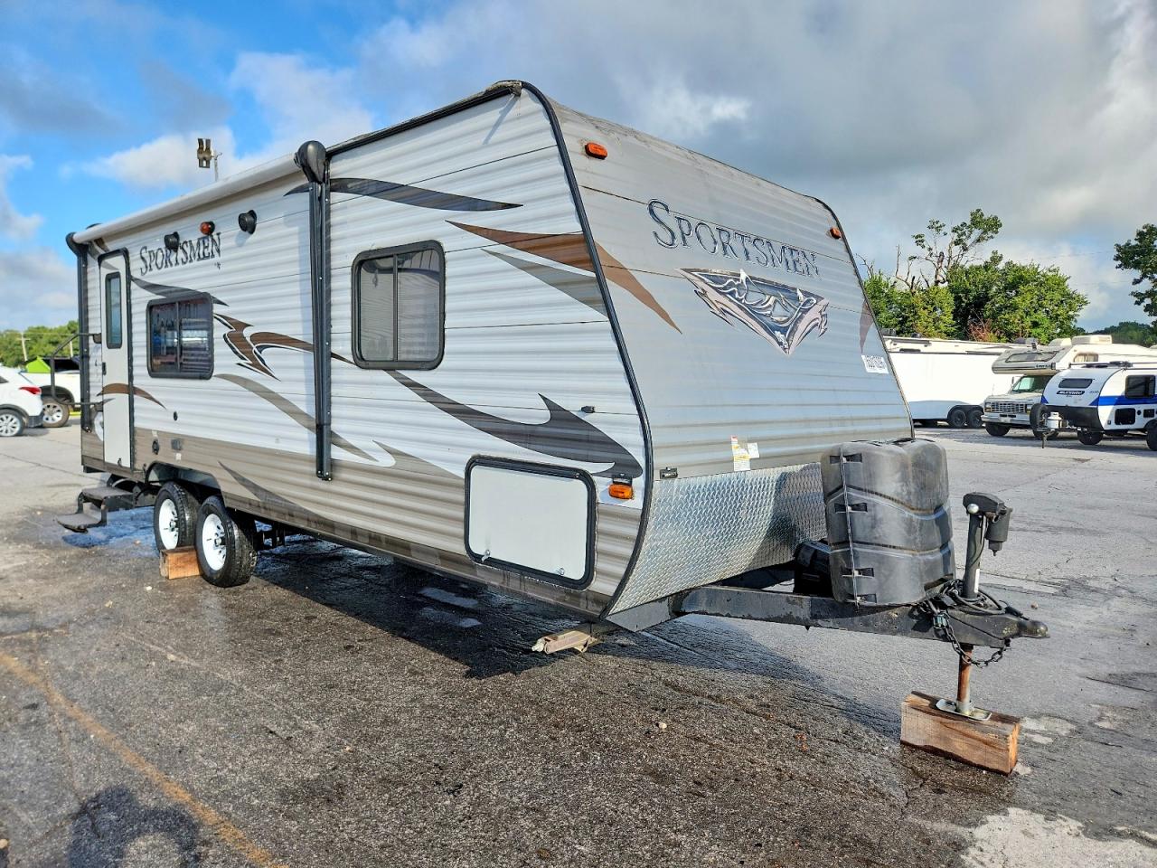 4EZTS2429F5107380 · 2015 KZ RV SPORTSMEN