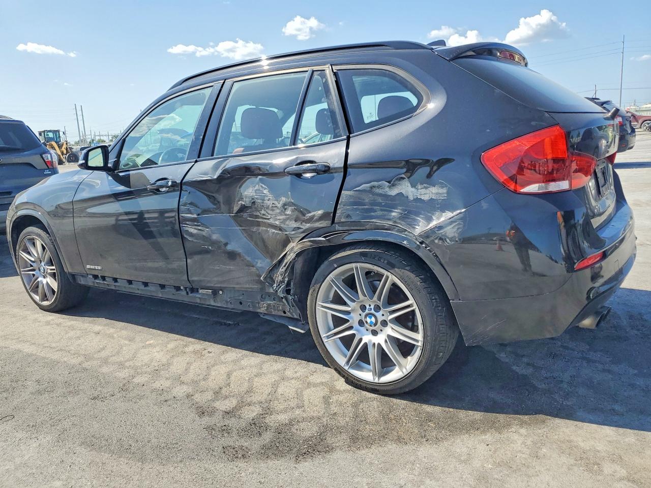 WBAVM1C52DVW44743 · 2013 BMW X1 · 2/12