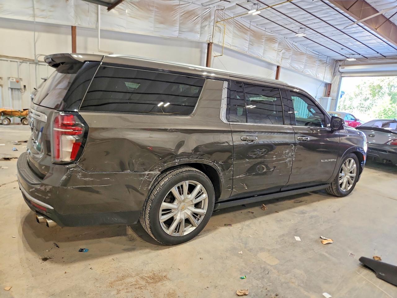 1GNSKGKL0MR231346 · 2021 CHEVROLET SUBURBAN · 3/13