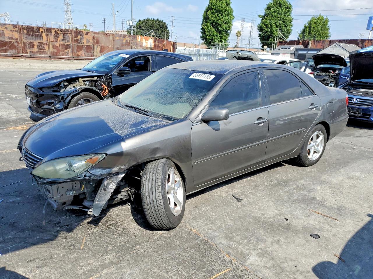 4T1BE32K55U615388 · 2005 TOYOTA CAMRY