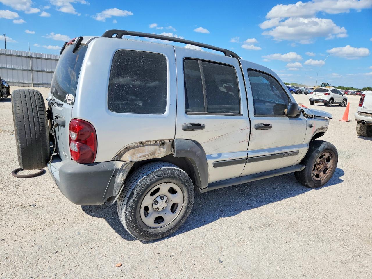 1J4GK48K86W183895 · 2006 JEEP LIBERTY · 3/12