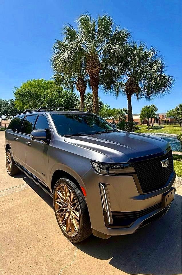 1GYS3RKL0NR303773 · 2022 CADILLAC ESCALADE