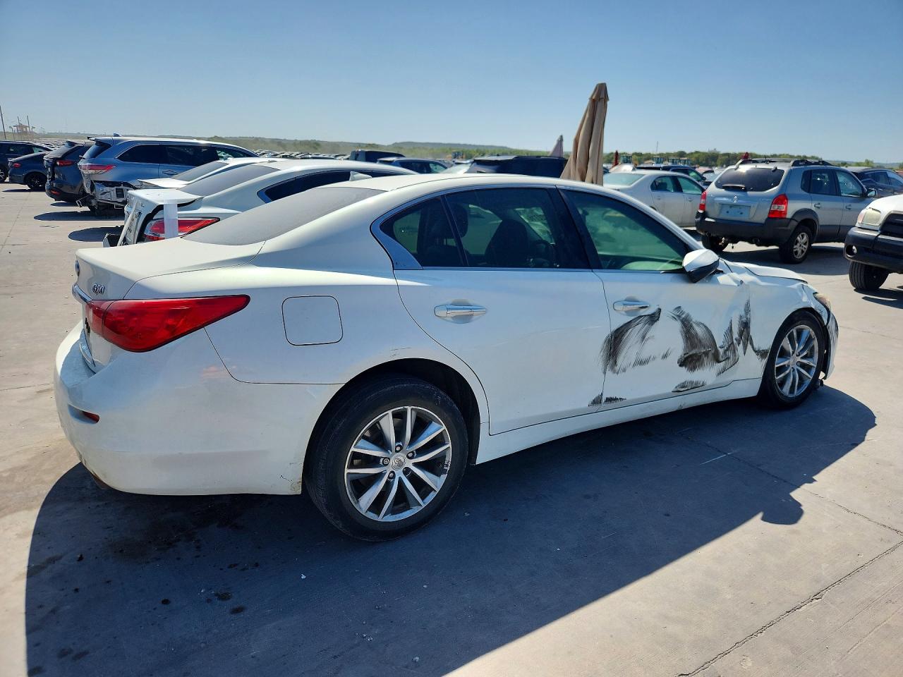 JN1BV7AP3FM344179 · 2015 INFINITI Q50 · 3/13