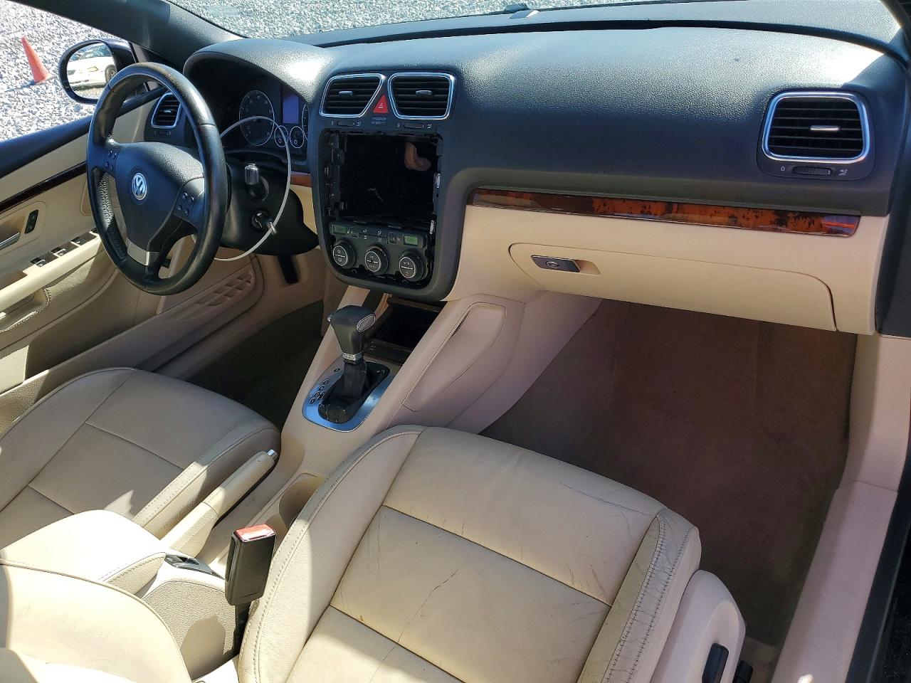 WVWFA71F78V018853 · 2008 VOLKSWAGEN EOS · 8/13