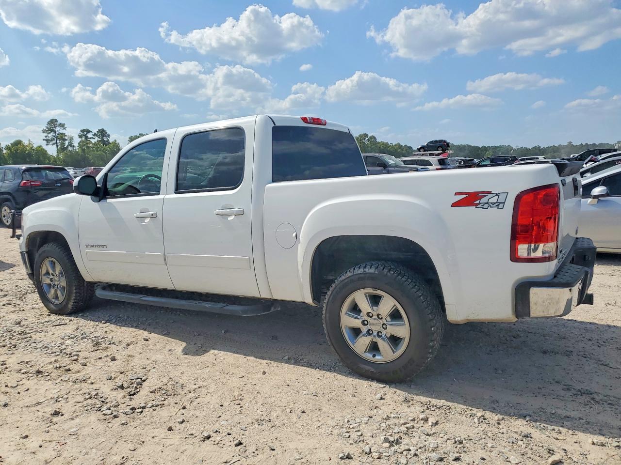 3GTP2WE30BG306287 · 2011 GMC SIERRA 1500 SLT · 2/12