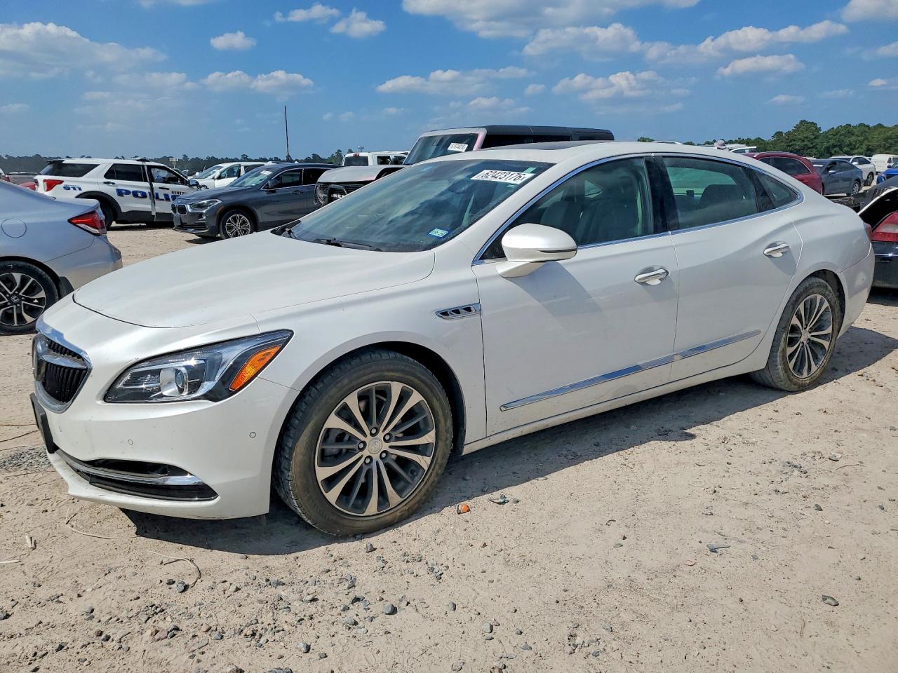 1G4ZR5SS3HU124935 · 2017 BUICK LACROSSE