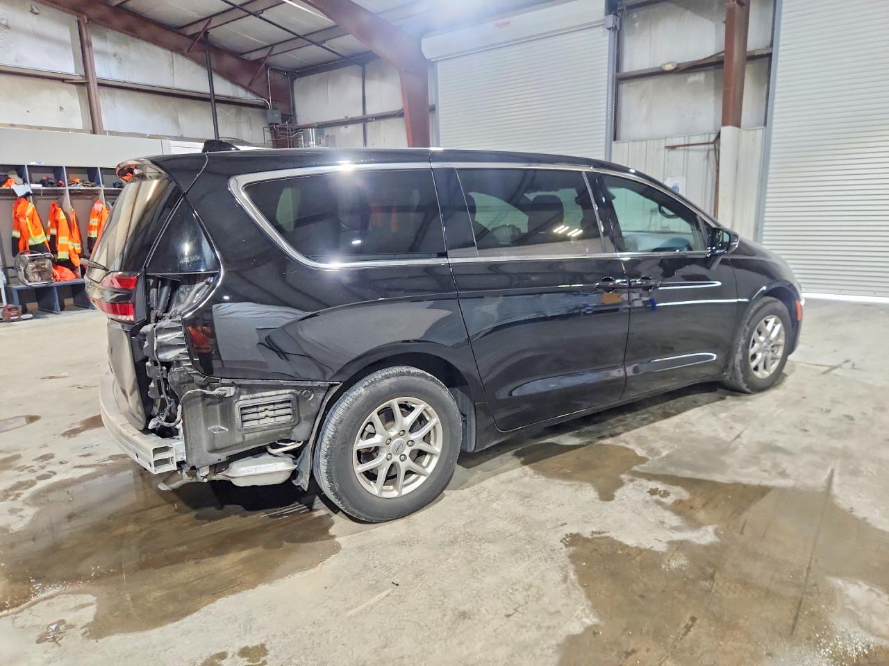 2C4RC1BGXSR551902 · 2025 CHRYSLER PACIFICA · 3/14