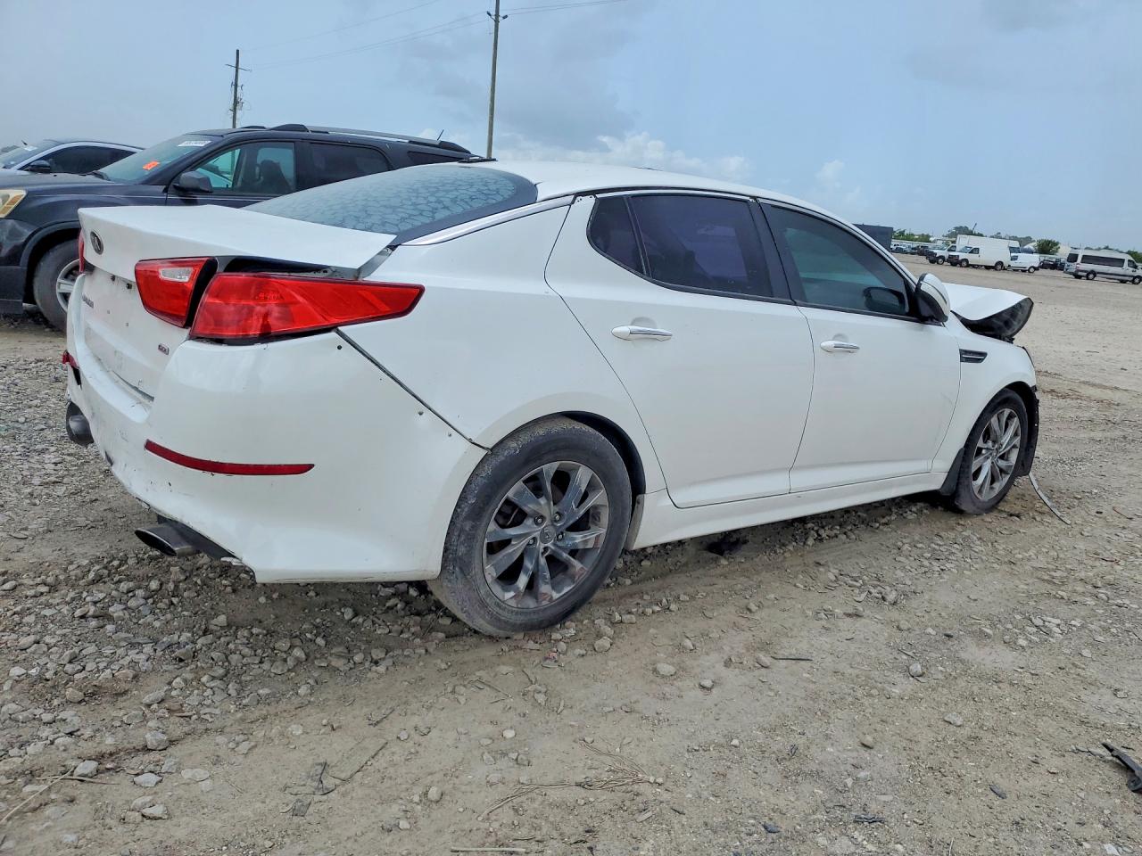 5XXGM4A70FG416790 · 2015 KIA OPTIMA · 3/13