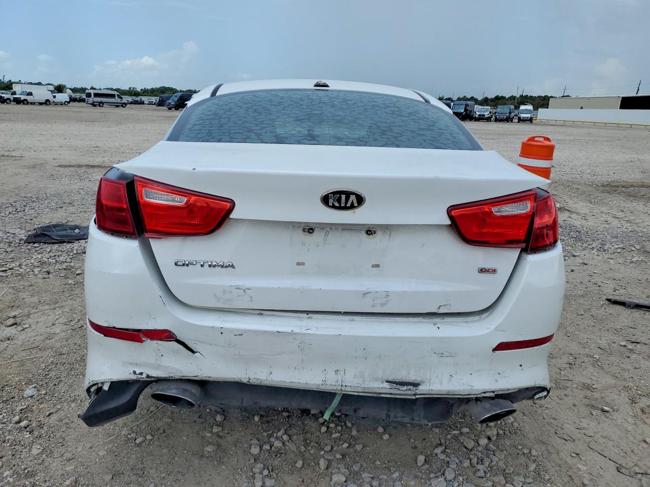 5XXGM4A70FG416790 · 2015 KIA OPTIMA · 6/13