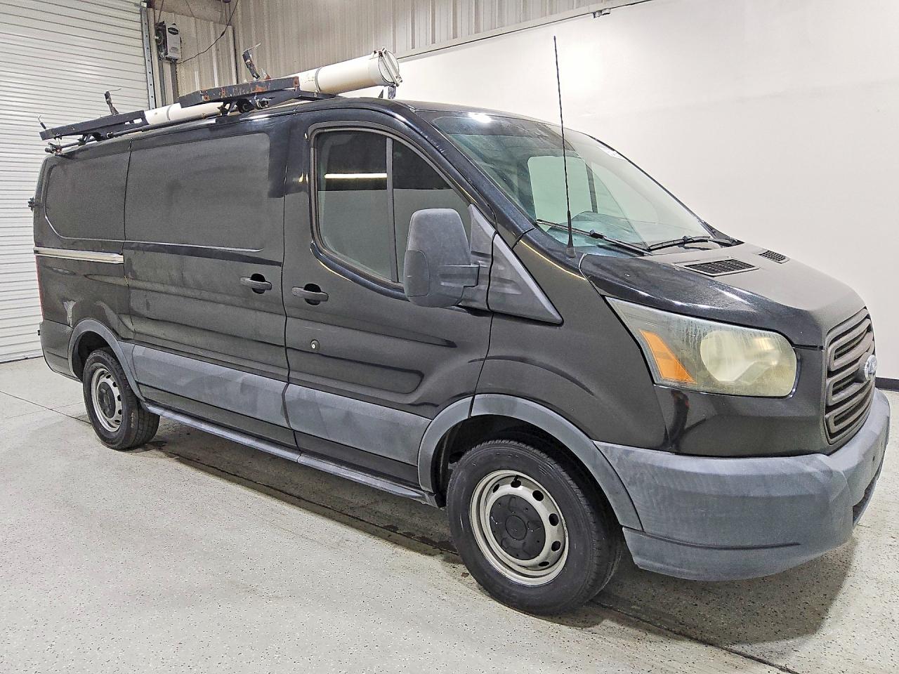 1FTYE1YM5FKA21599 · 2015 FORD TRANSIT · 4/13