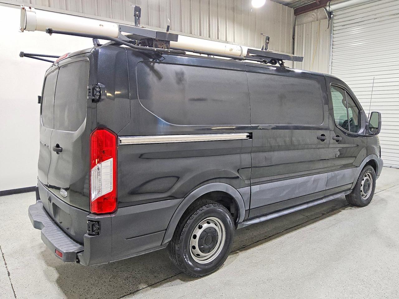 1FTYE1YM5FKA21599 · 2015 FORD TRANSIT · 3/13