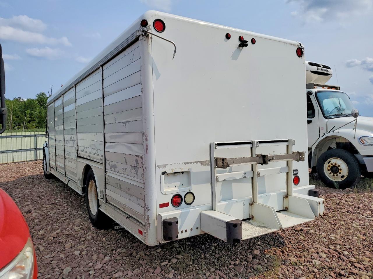 3ALACXDT5EDFY7861 · 2014 FRHT - FREIGHTLINER M2 · 2/13