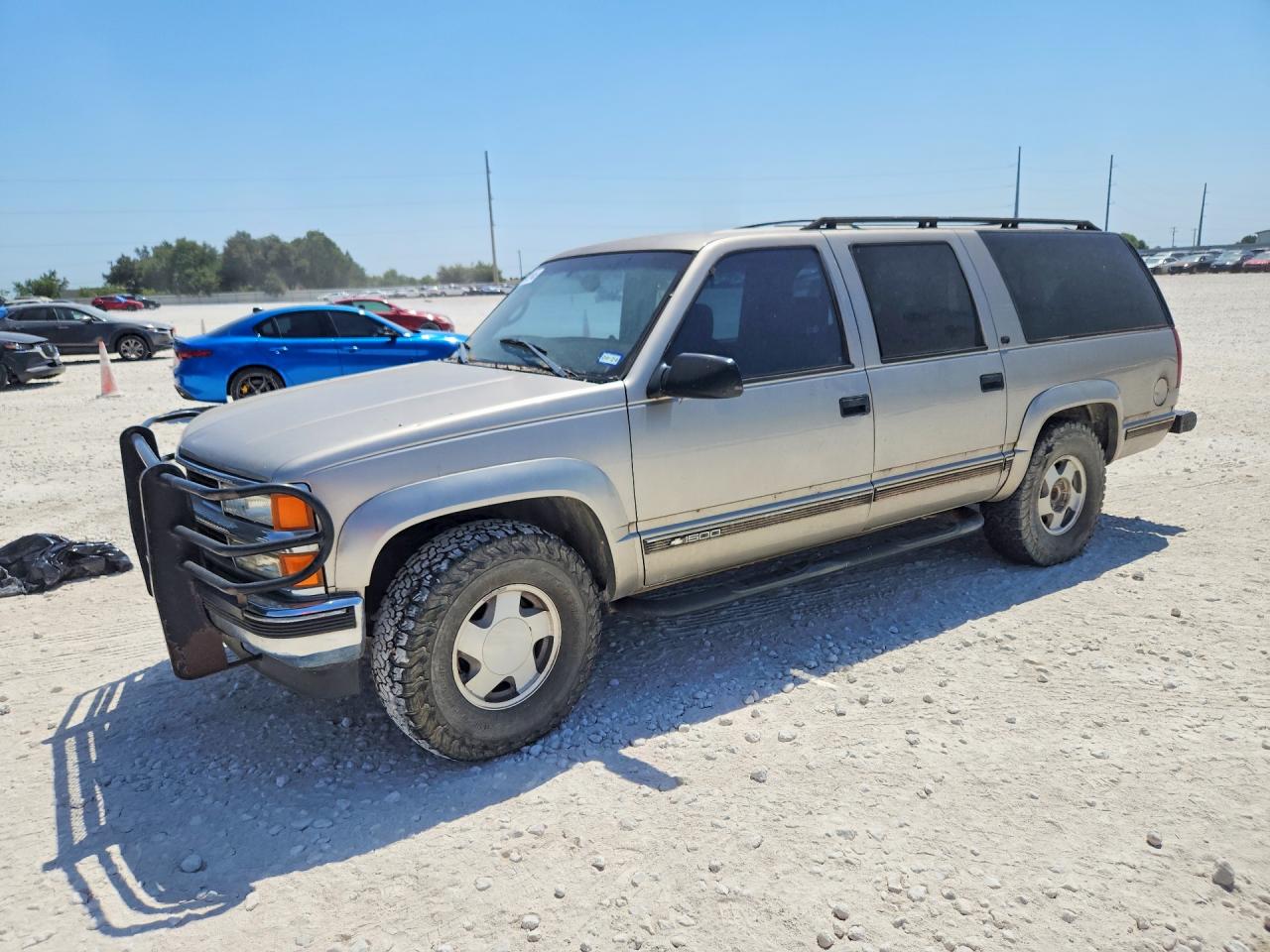 3GNFK16R0XG122984 · 1999 CHEVROLET SUBURBAN
