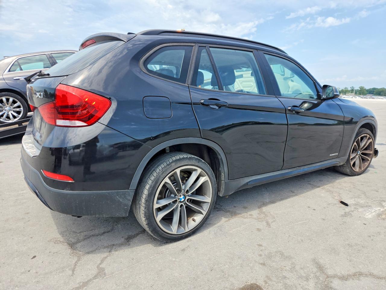 WBAVM1C58EVW53383 · 2014 BMW X1 · 3/13