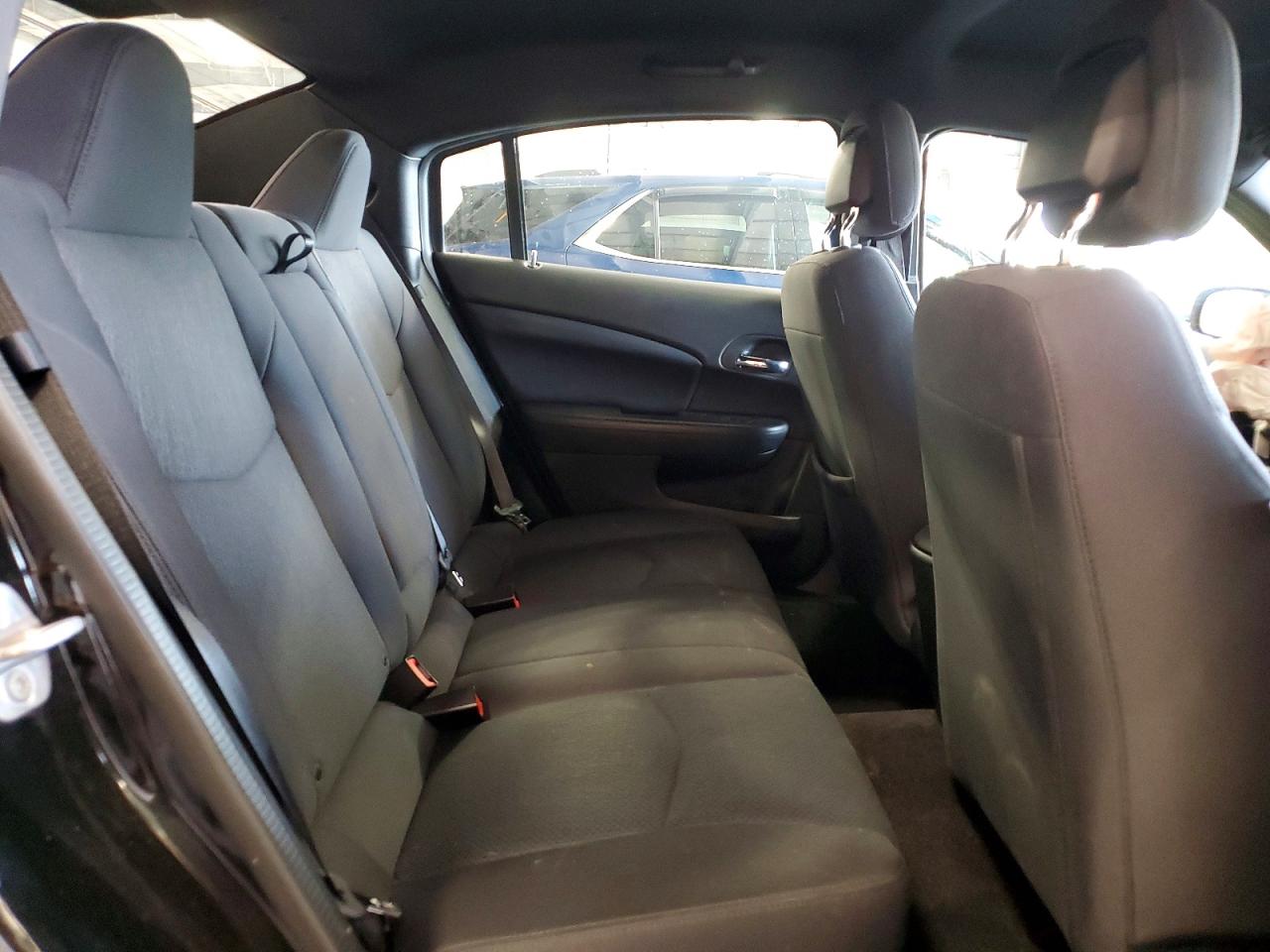1C3CCBBGXDN746995 · 2013 CHRYSLER 200 · 10/12