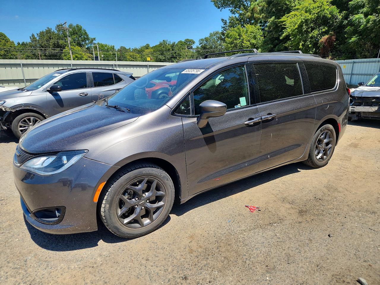 2C4RC1BG0KR570362 · 2019 CHRYSLER PACIFICA