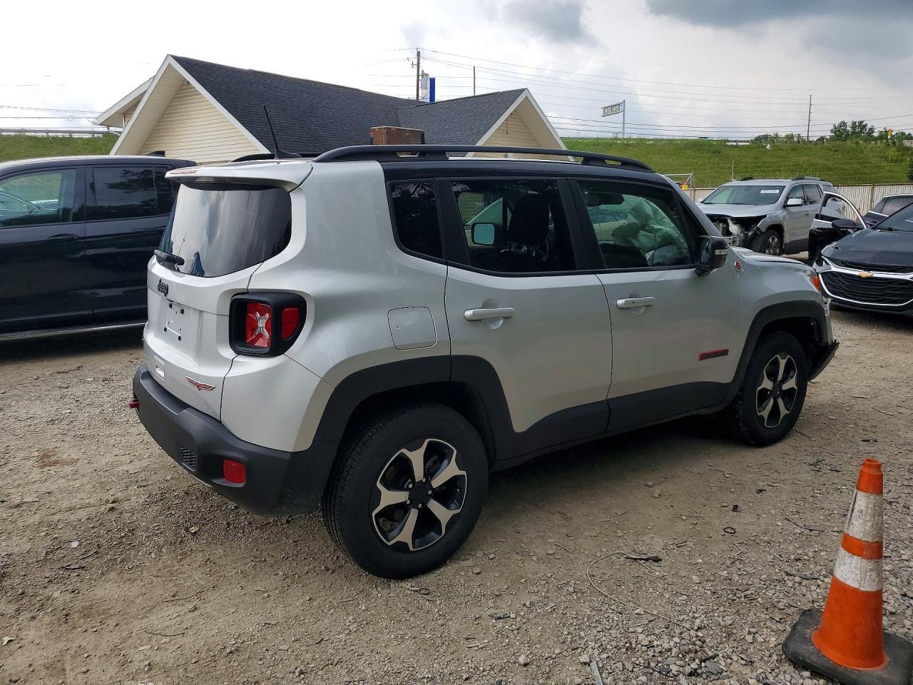 ZACNJDC1XMPN35770 · 2021 JEEP RENEGADE · 3/13